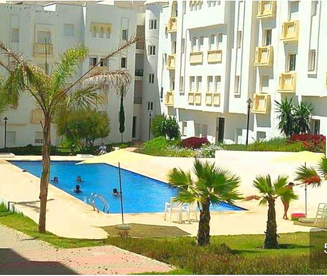 Chic Appart Vue Sur Piscine Tânger Exterior foto